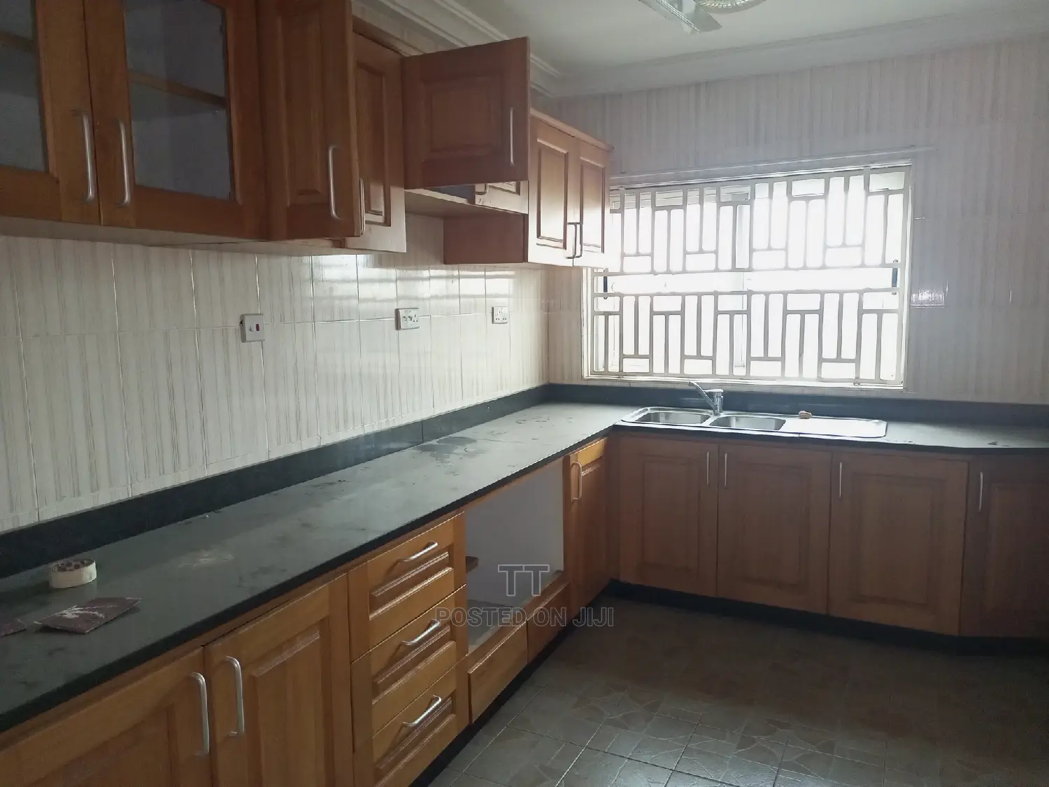 2bdrm Apartment in Teshie Estate, New Town for rent