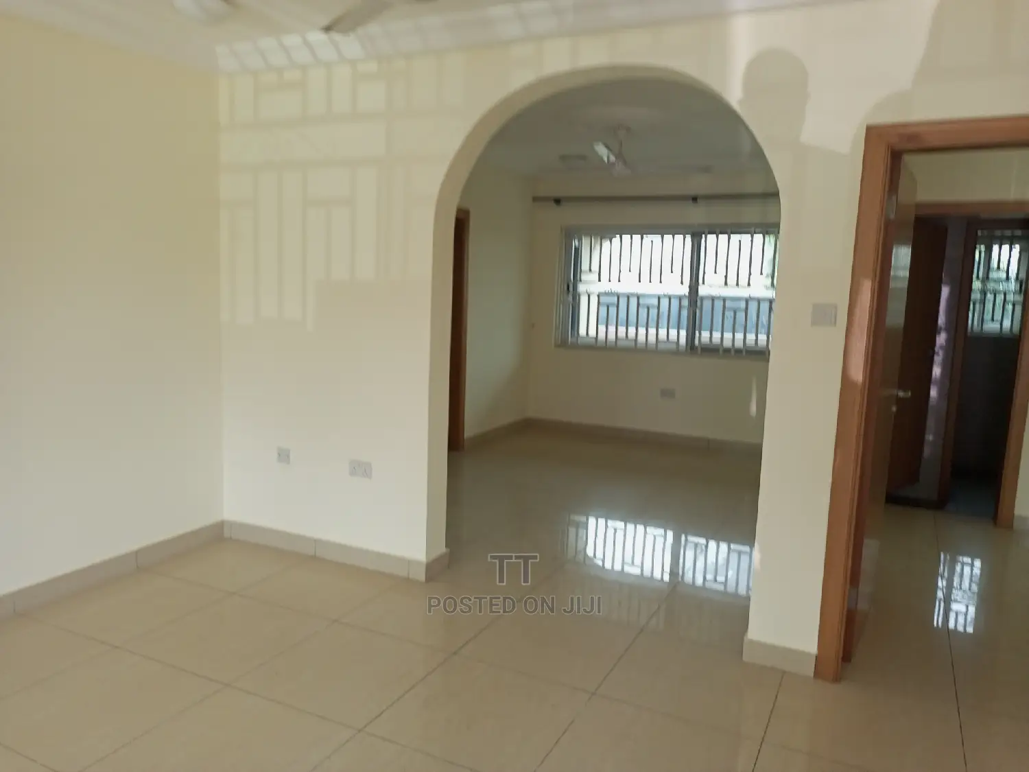 2bdrm Apartment in Teshie Estate, New Town for rent