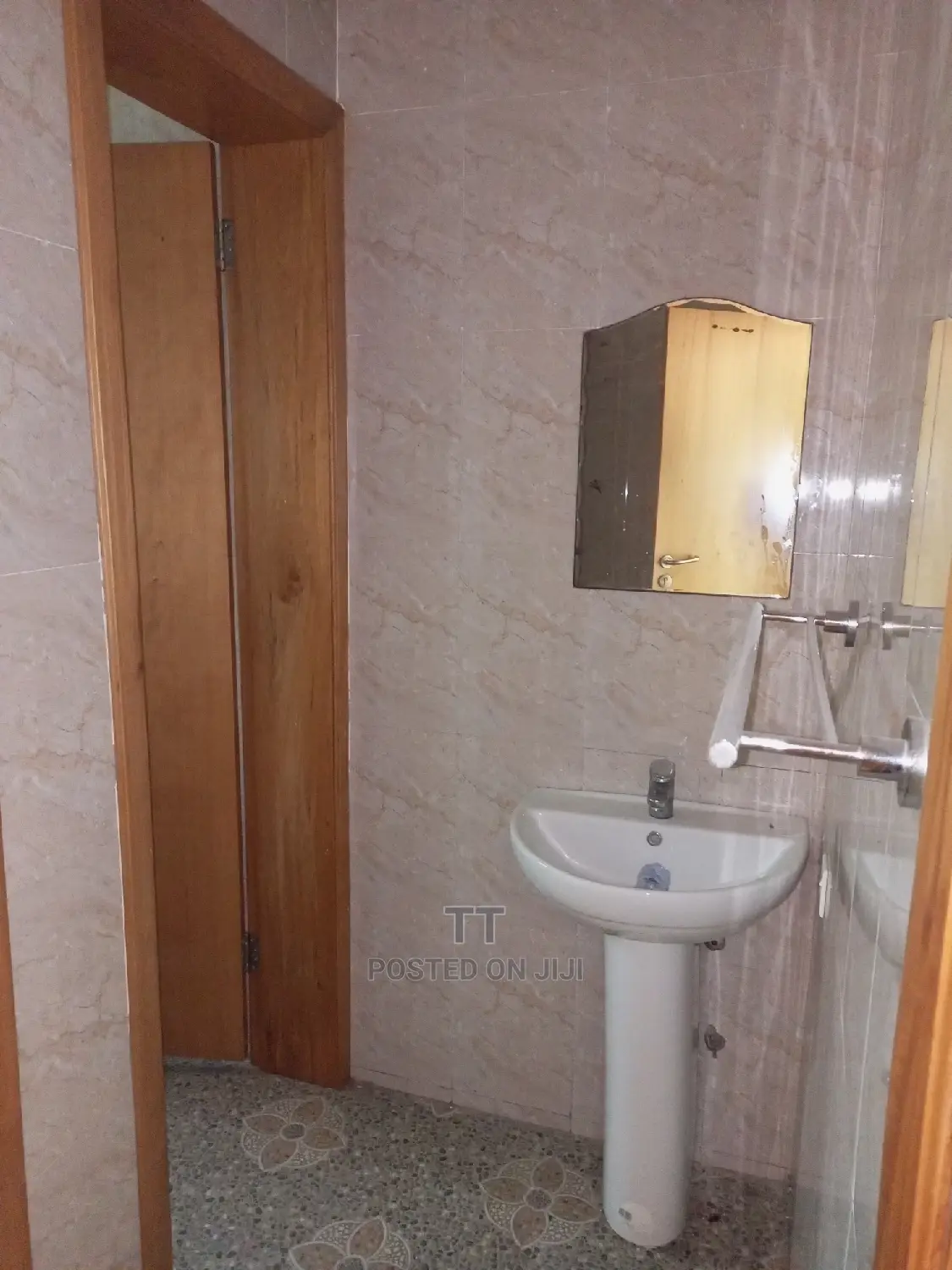 2bdrm Apartment in Teshie Estate, New Town for rent