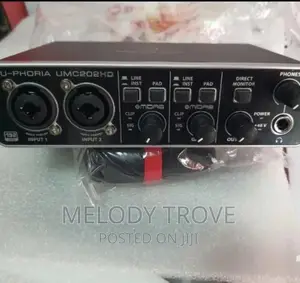 Behringer U-Phoria Umc 202hd Audio Interface