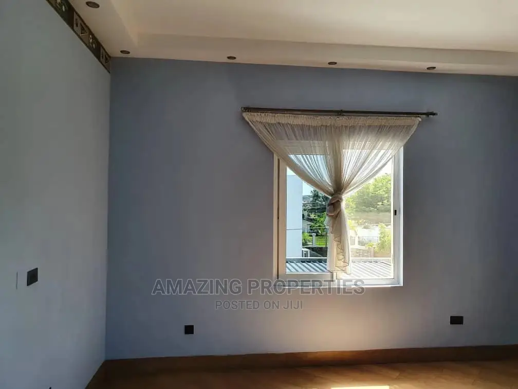 4bdrm House in Airport Hills for Sale