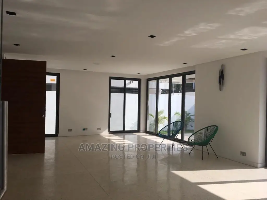 4bdrm House in Airport Hills for Sale