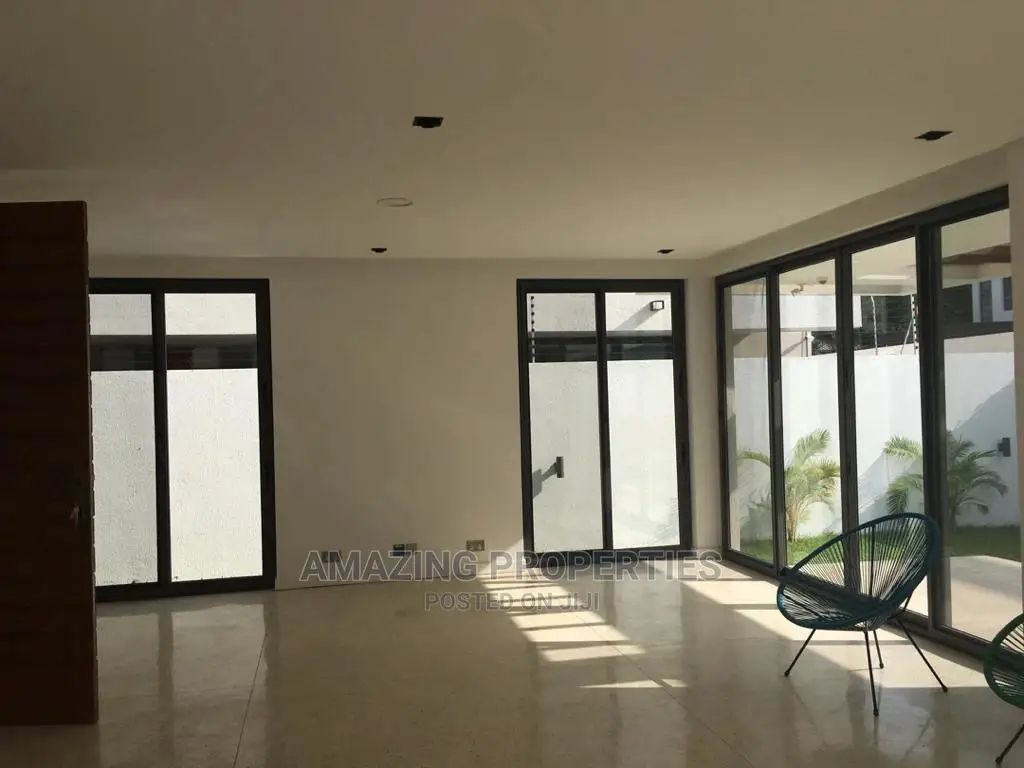 4bdrm House in Airport Hills for Sale