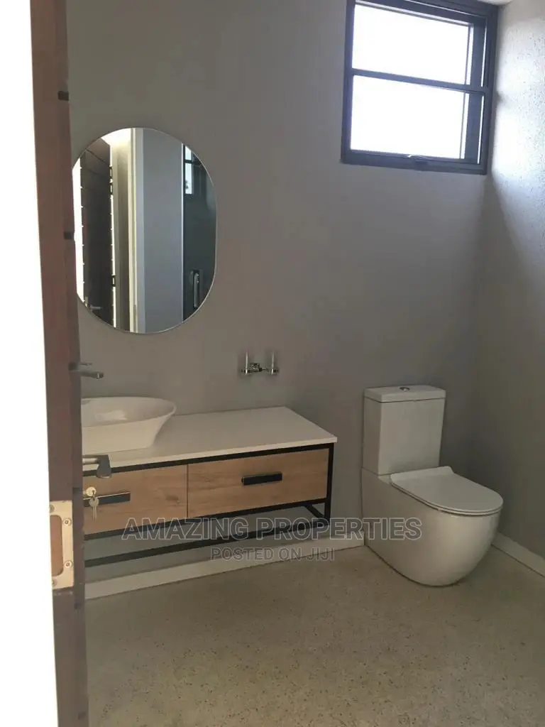 4bdrm House in Airport Hills for Sale