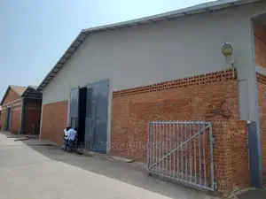 Warehouse for Reng at Dzorwulu