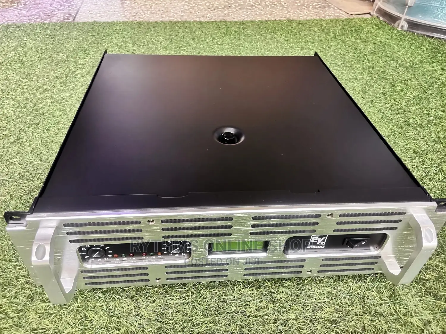 EV-8300 Amplifier