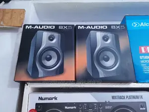 Studio Monitor (M-Audio BX5)