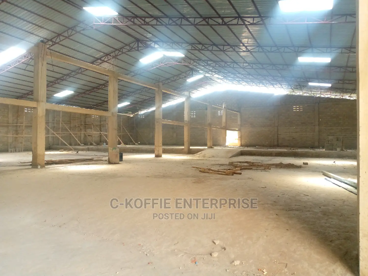 1400 SQM WAREHOUSE at North Kaneshie
