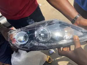 Kia Sportage 2014 Headlight Available