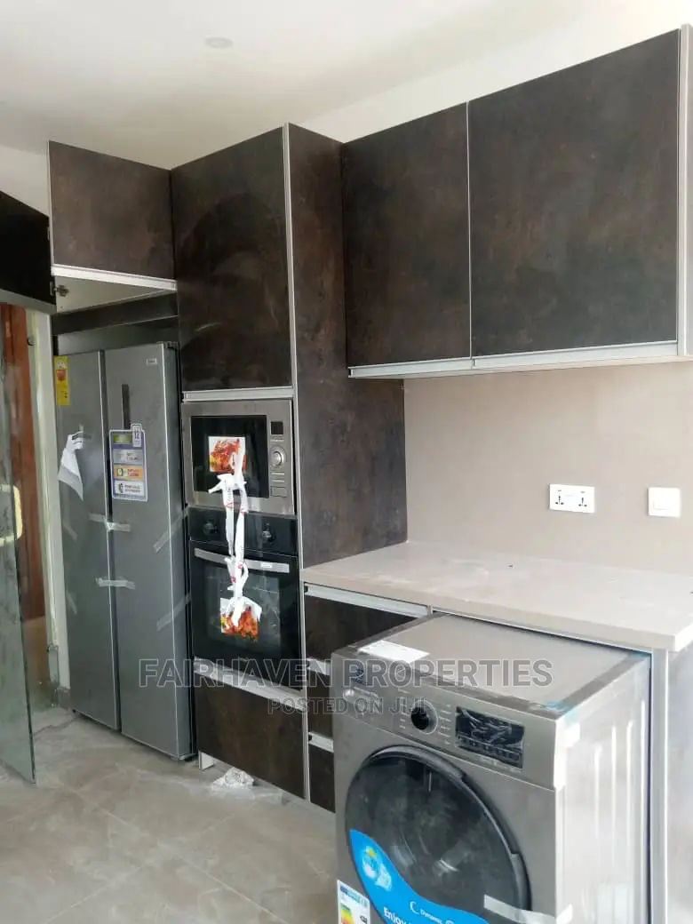 4bdrm House in Fair Haven, Airport Residential Area for Rent