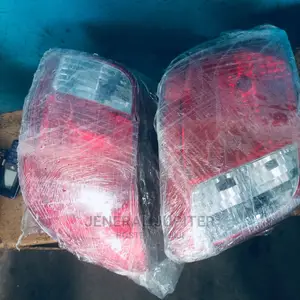 Kia Rio 5 Saloon Tail Light Pair.