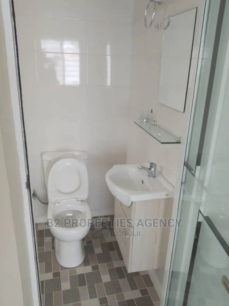 Furnished 5bdrm Mansion in B2 Properties Agency, Kumasi Metropolitan