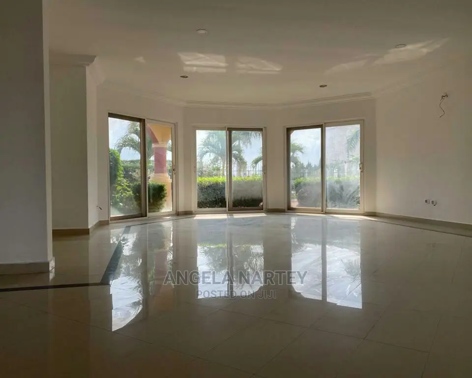 6bdrm Mansion in Angies Properties, Accra Metropolitan for sale