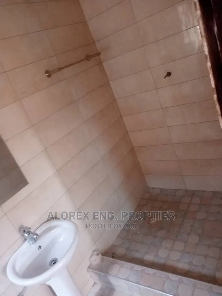 3bdrm Mansion in Alorex Eng., Oyarifa for rent