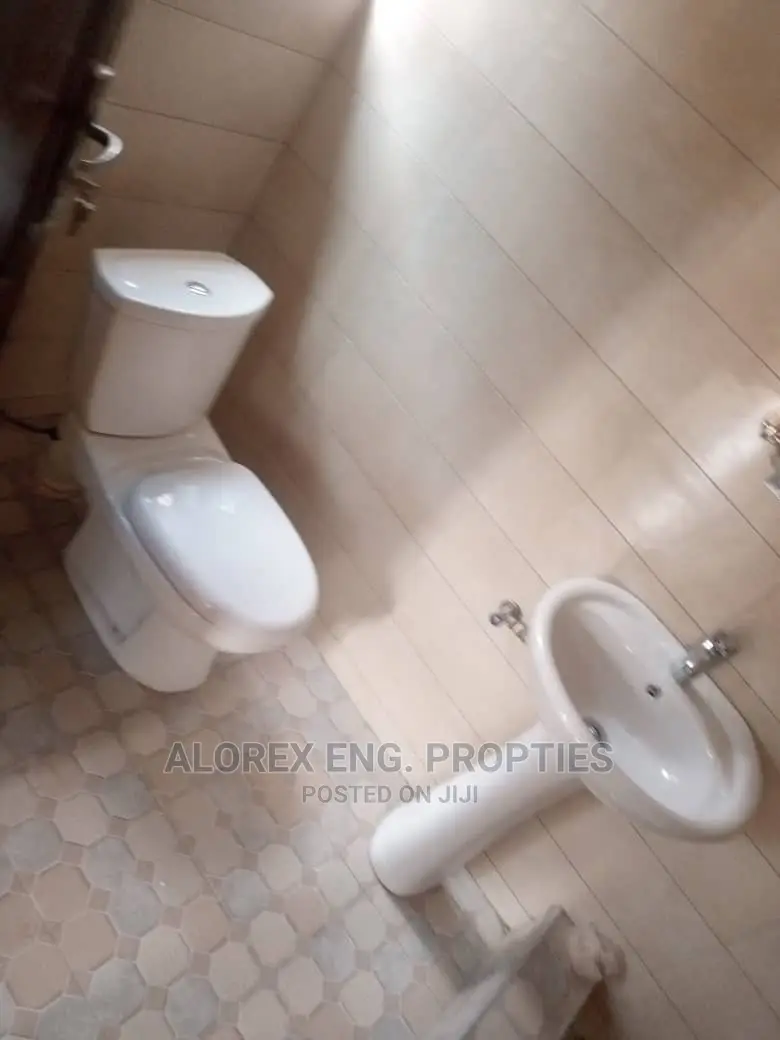 3bdrm Mansion in Alorex Eng., Oyarifa for rent