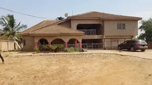 5bdrm House in Tema Metropolitan for sale