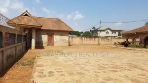 5bdrm House in Tema Metropolitan for sale