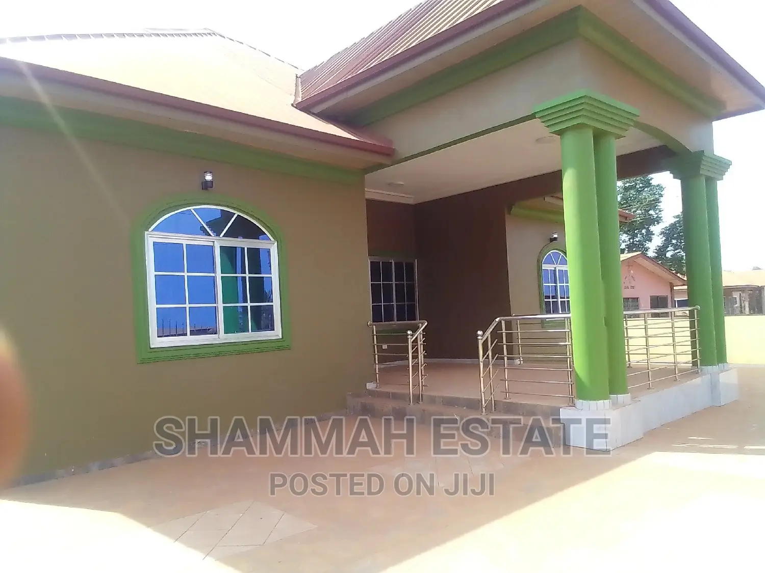 5bdrm Apartment in Aiding Estate, Sunyani Municipal for rent