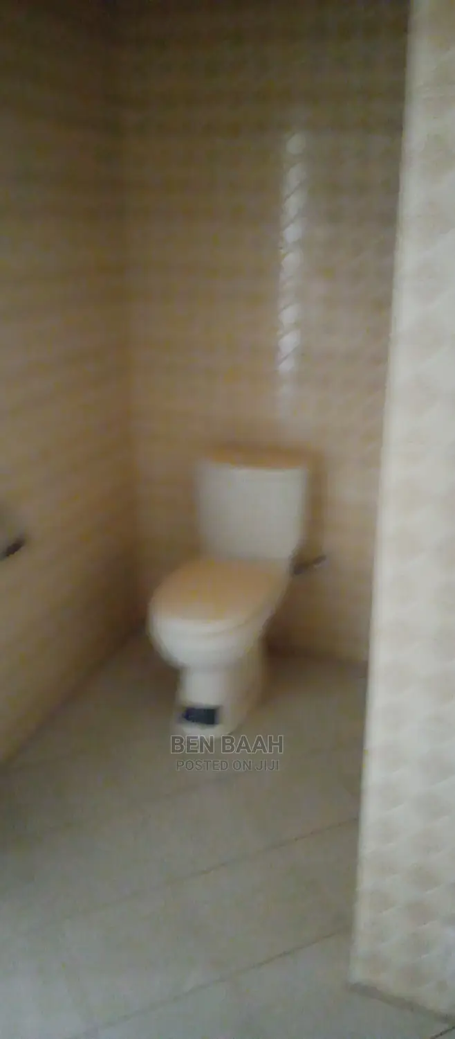 4bdrm Duplex in Ben Properties, Ga East Municipal for rent