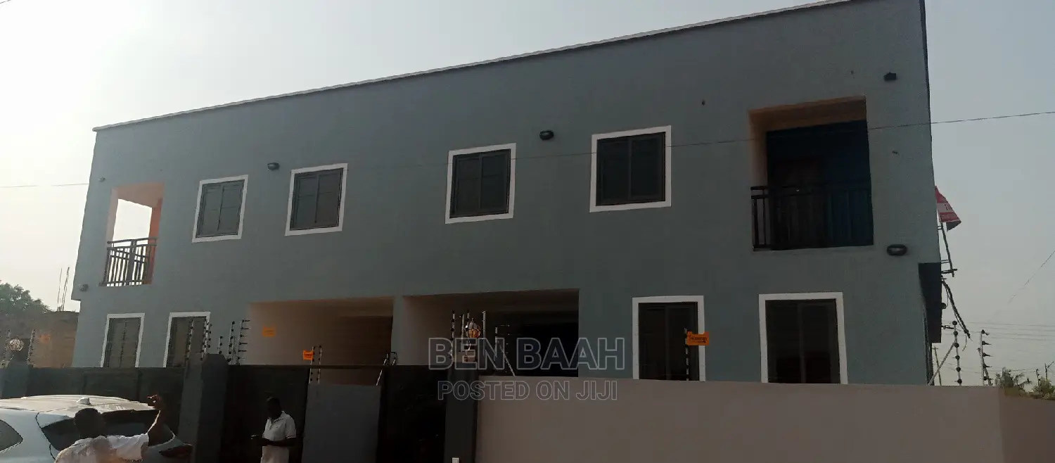 4bdrm Duplex in Ben Properties, Ga East Municipal for rent