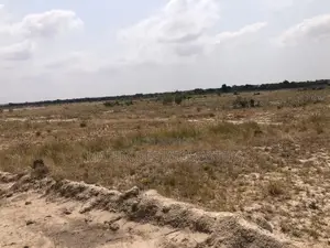 Plain and Flat Land for Sale at Tsopoli