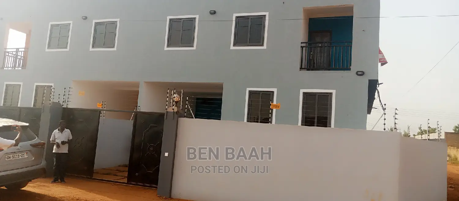 4bdrm Duplex in Ben Properties, Ga East Municipal for rent