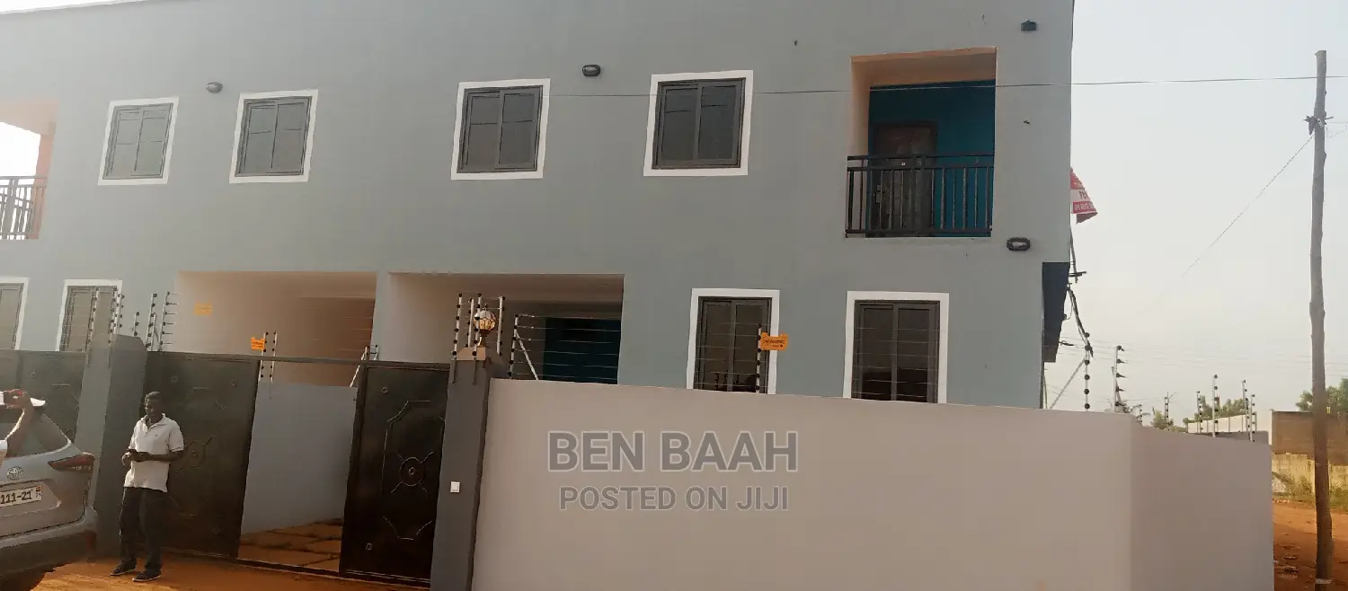 4bdrm Duplex in Ben Properties, Ga East Municipal for rent