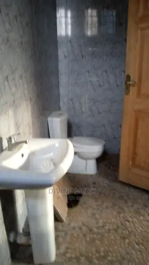 1bdrm Apartment in Divine Mercy Agency, Kasoa for rent