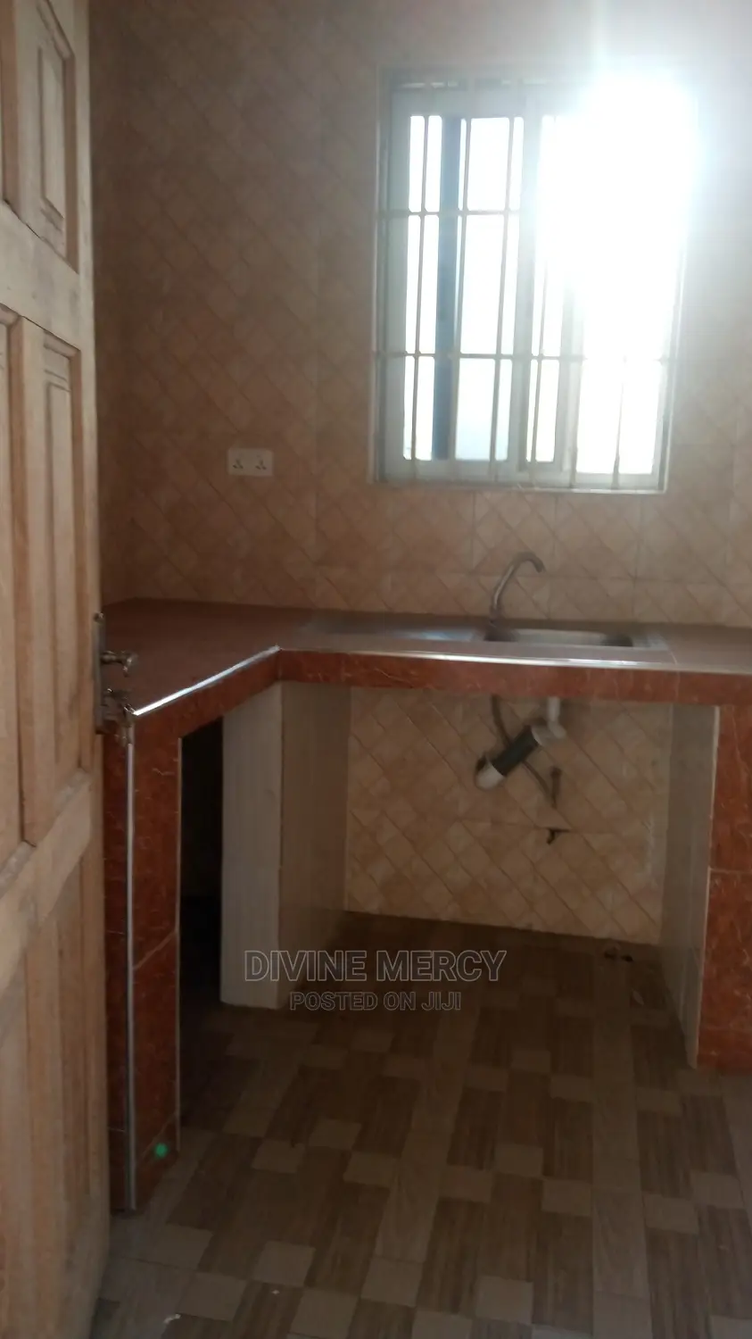 1bdrm Apartment in Divine Mercy Agency, Kasoa for rent