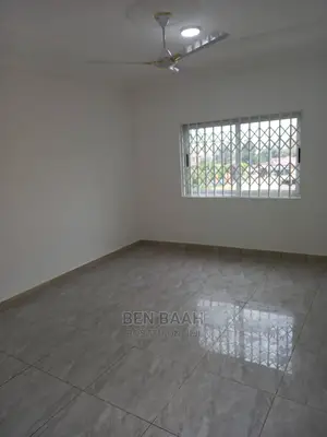 4bdrm Duplex in Ben Properties, Ga East Municipal for rent