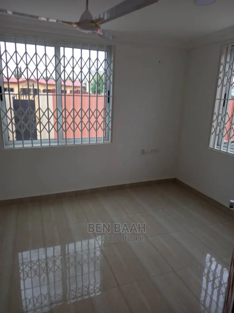 4bdrm Duplex in Ben Properties, Ga East Municipal for rent