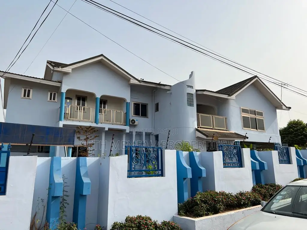 Furnished 8bdrm House in The Mall for rent