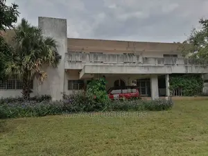 5bdrm House in Airport Residential Area for Sale