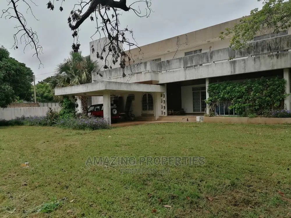 5bdrm House in Airport Residential Area for Sale