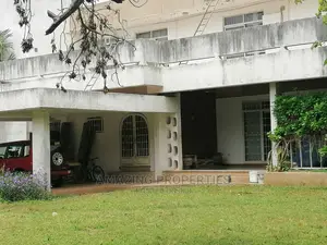 5bdrm House in Airport Residential Area for Sale