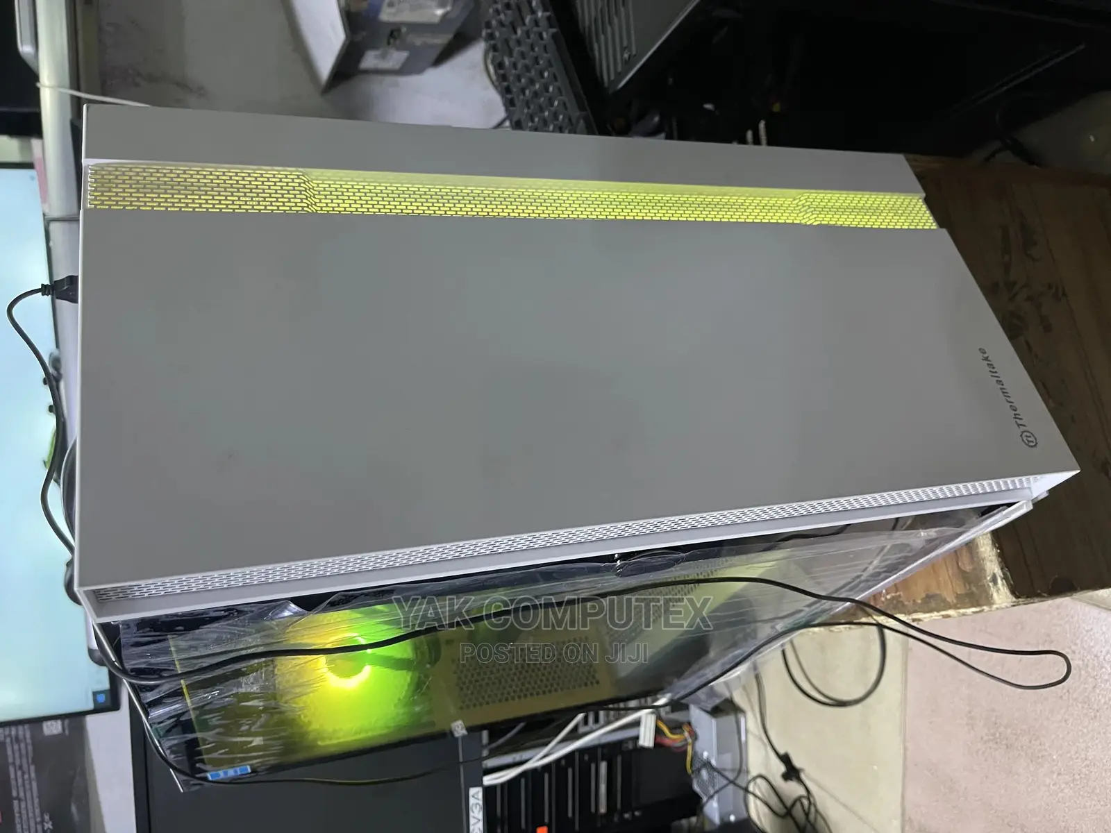 New MSI Gaming 24GE 2QE 4K 32GB Intel Core i9 SSD 512GB