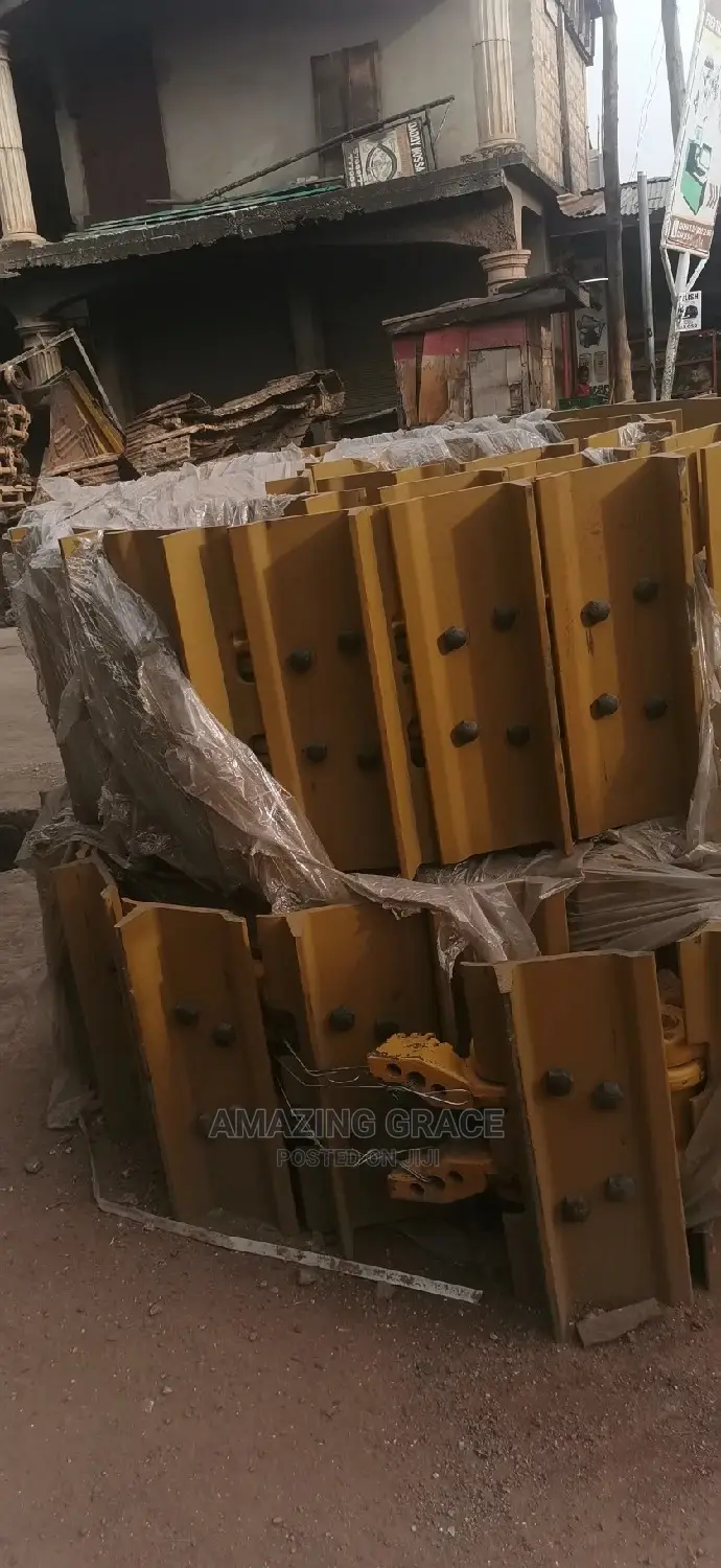 Caterpiller Complete Truck Link and Complete Link