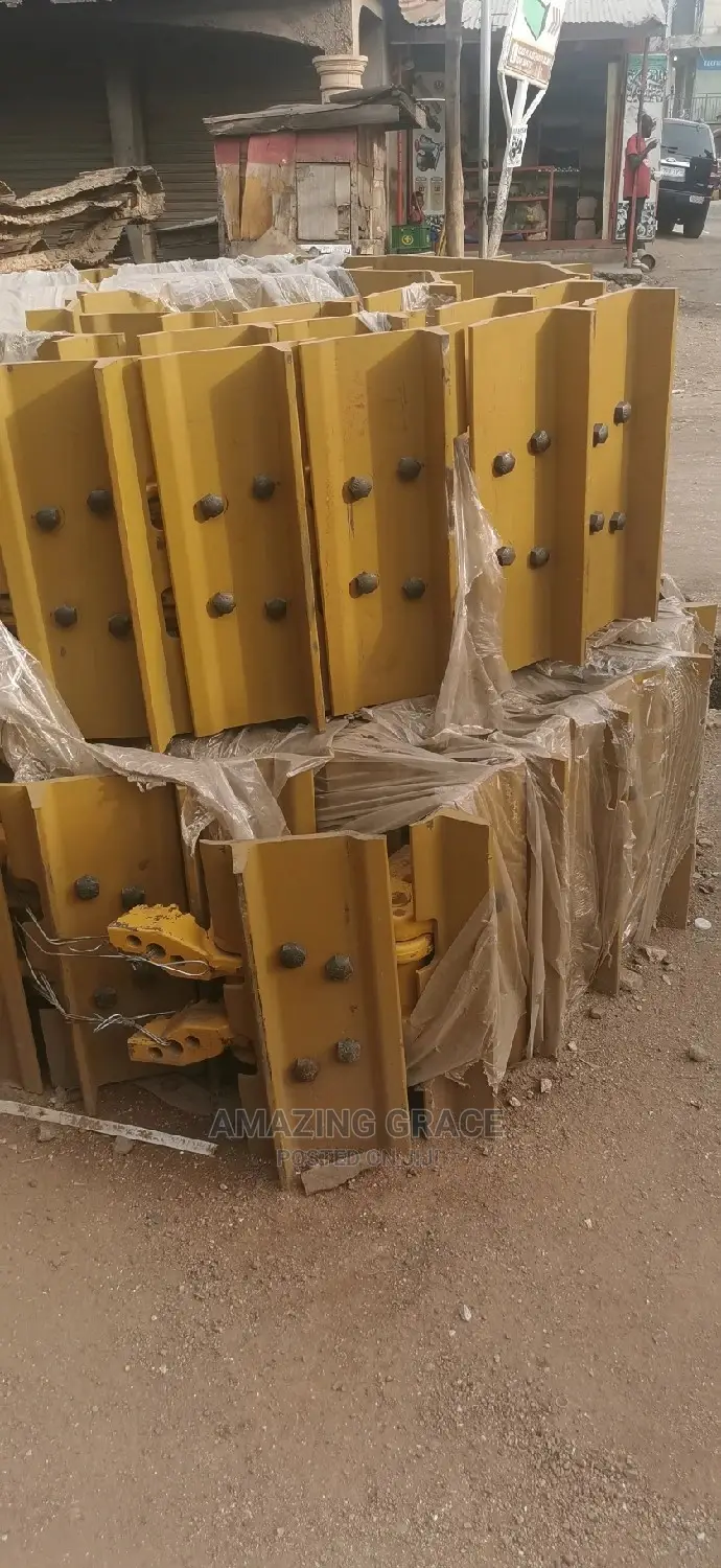 Caterpiller Complete Truck Link and Complete Link