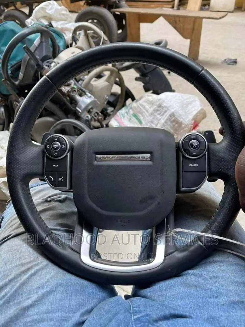Range Rover STEERING AIRBAG Available