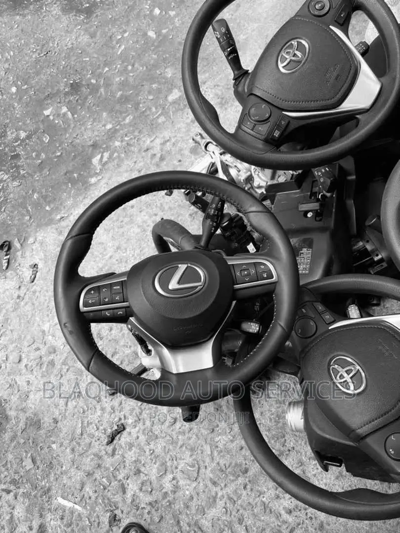 Lexus Steering Airbag Available