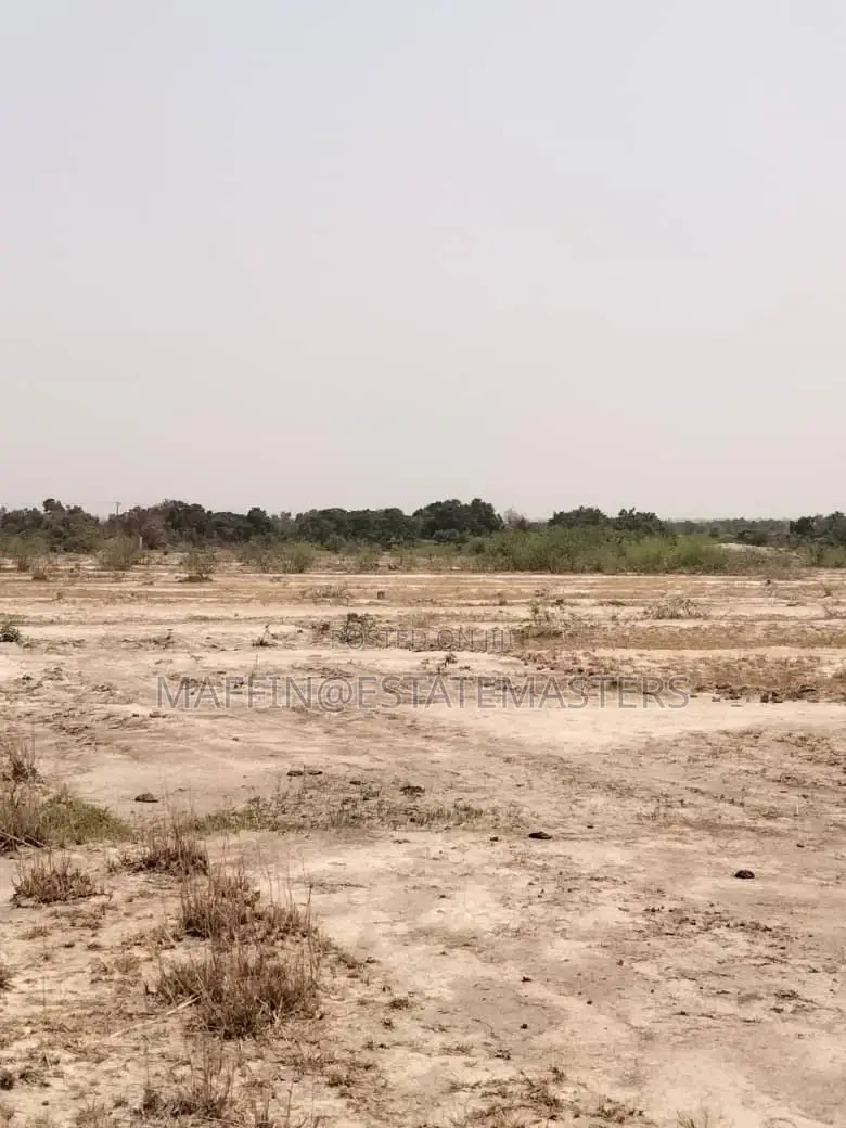 Vast Plot of Land for Sale at Tsopoli