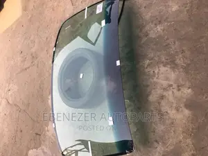 Toyota Hiace Windscreen