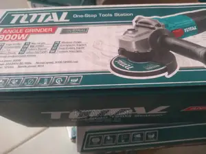 Total 900w Angle Grinder