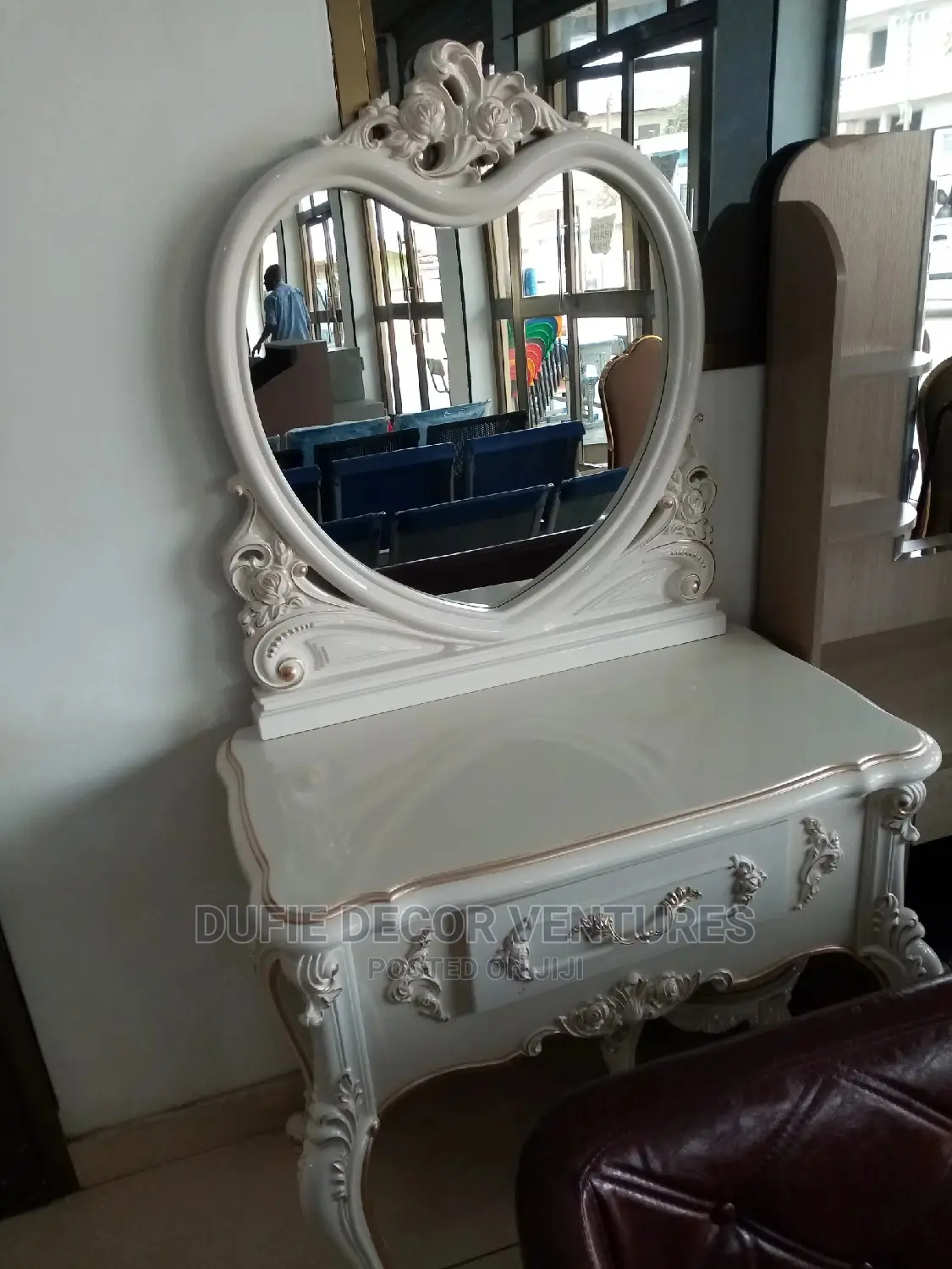 Promotion of Dressing Mirror