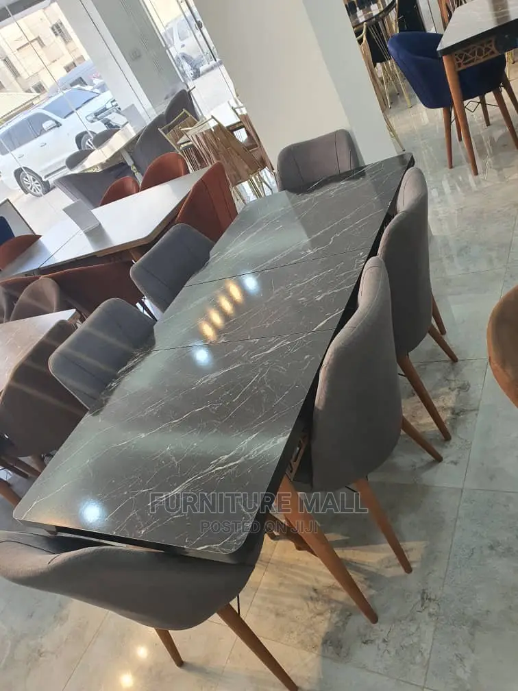 Family Size Dinning Table With 6 Chairs.