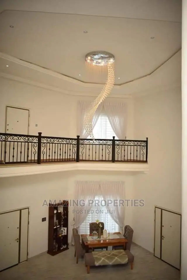 For Sale 5 Bedrooms House Boy's Quarter Swimming Pool