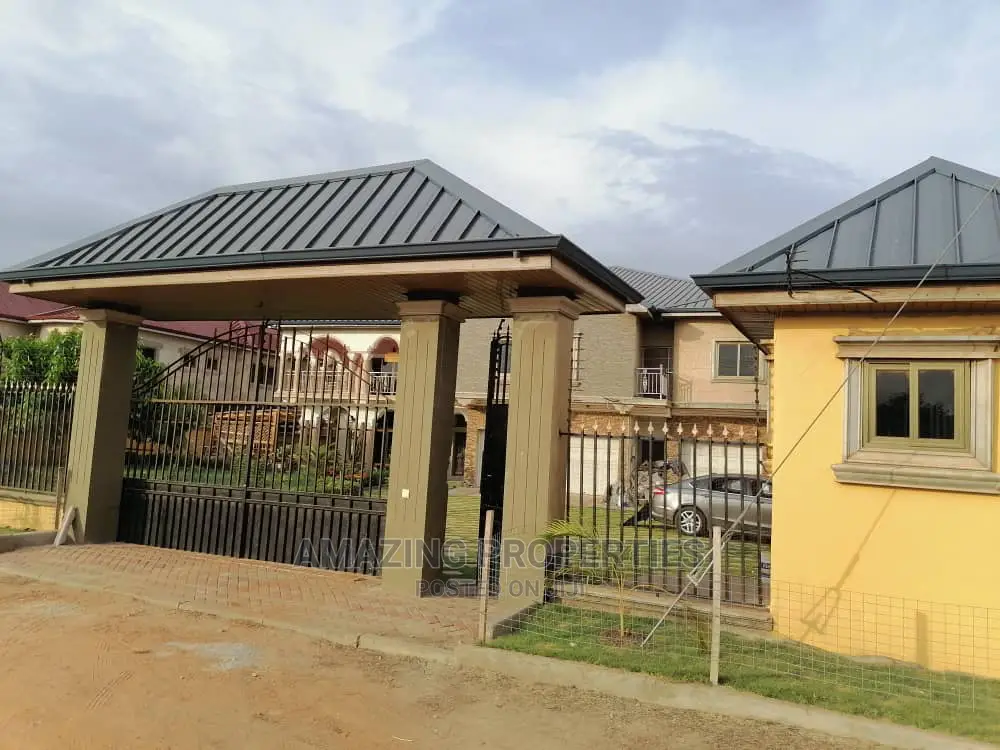 6bdrm House in Amazing Properties, Tema Metropolitan for sale