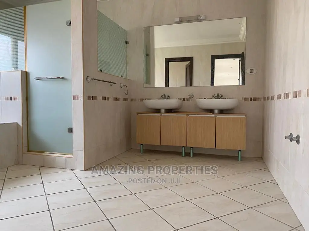 6bdrm House in Trassacco Phase, East Legon for sale