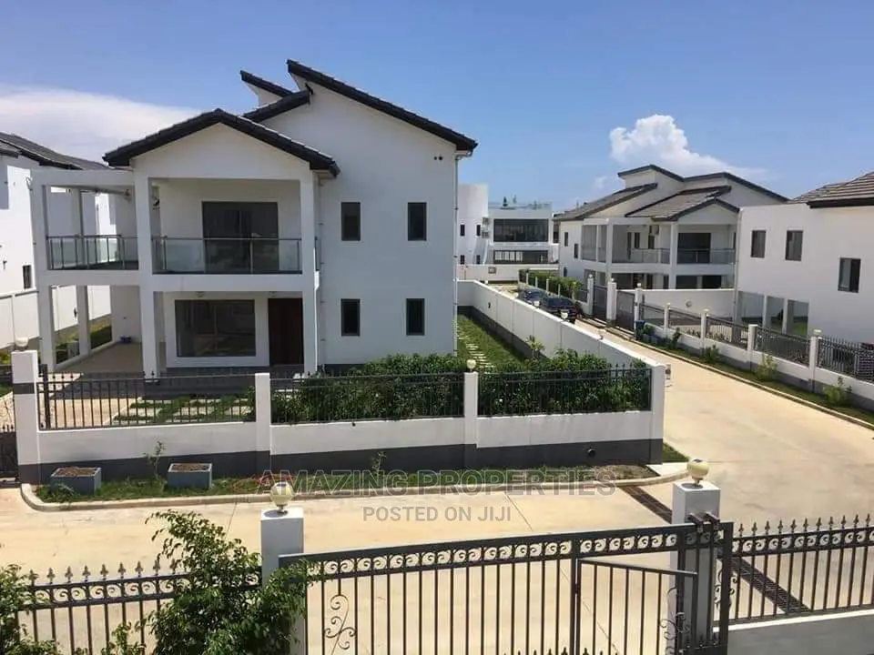 4bdrm House in Tseaddoo East, Accra Metropolitan for rent