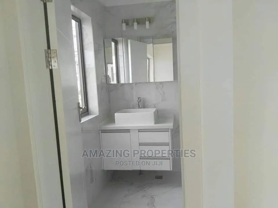 4bdrm House in Tseaddoo East, Accra Metropolitan for rent